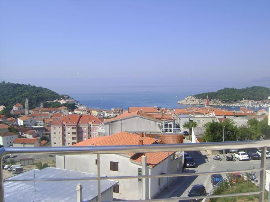 Apartment Lucija - Cozy Flat In The City Center With A Sea View & Parking Makarska Exterior photo